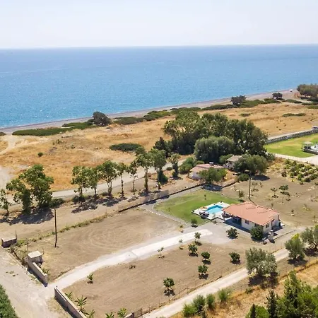 Villa Luna Rossa Beach House *